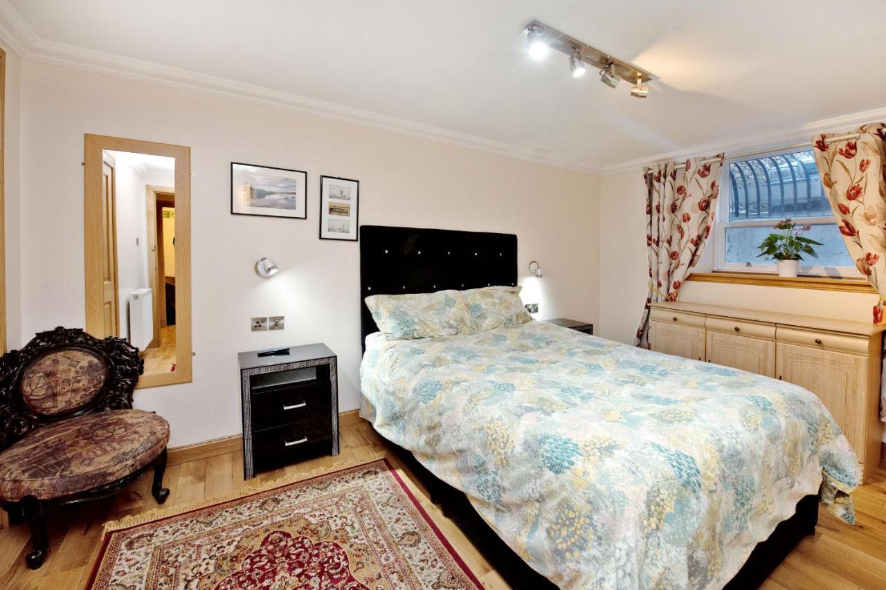 Holiday home Grand Mansion 9 Beds Sleeps 17 Parking - Groups Aberdeen