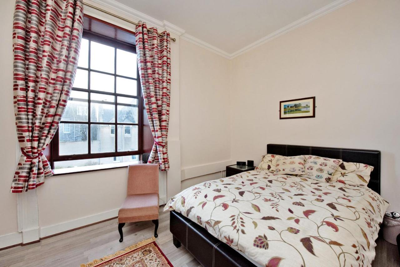Holiday home Grand Mansion 9 Beds Sleeps 17 Parking - Groups Aberdeen
