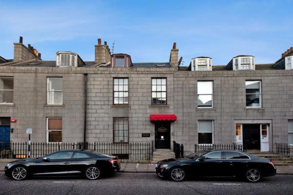 Grand Mansion 9 Beds Sleeps 17 Parking - Groups